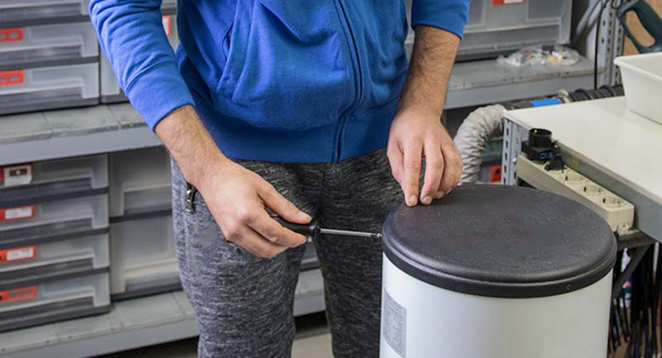 Servizio assistenza riparazione aspirapolvere centralizzato in Aspiredil tramite invio con corriere Servizio assistenza riparazione aspirapolvere centralizzato in Aspiredil invio con corriere