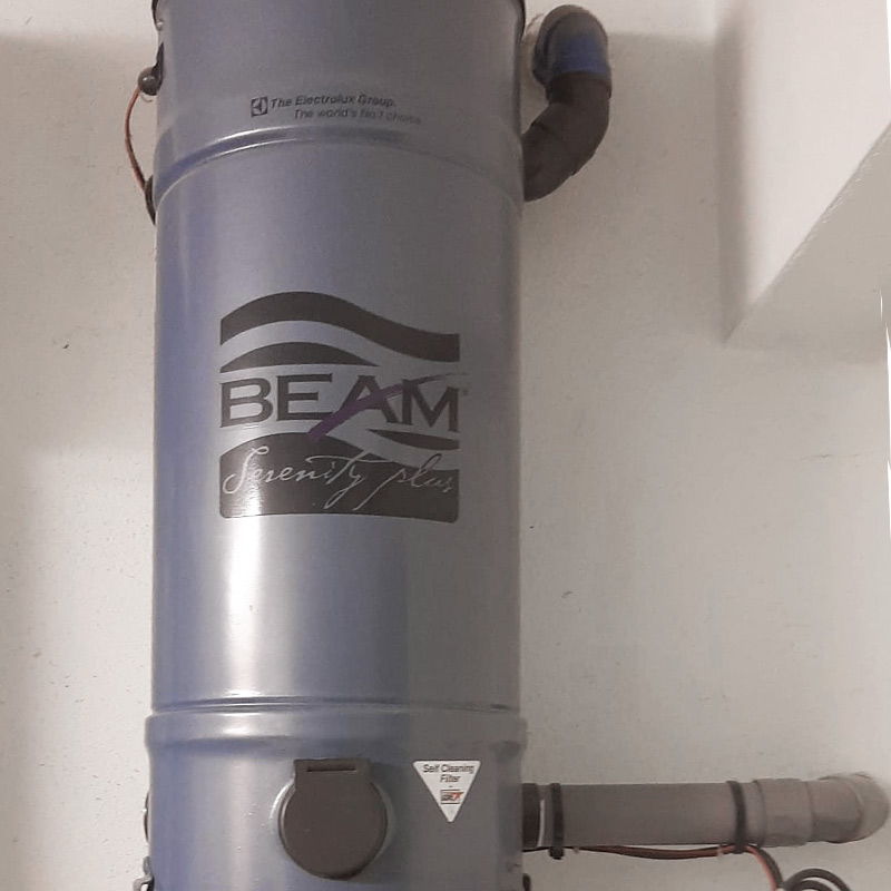 Collegamento impianto aspirapolvere centralizzato Beam Electrolux Platinum a tubo diametro 50 che esce dal muro 8